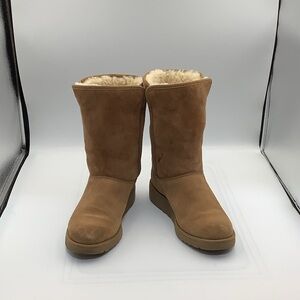 UGG classic tall boots/chestnut/women’s size 7